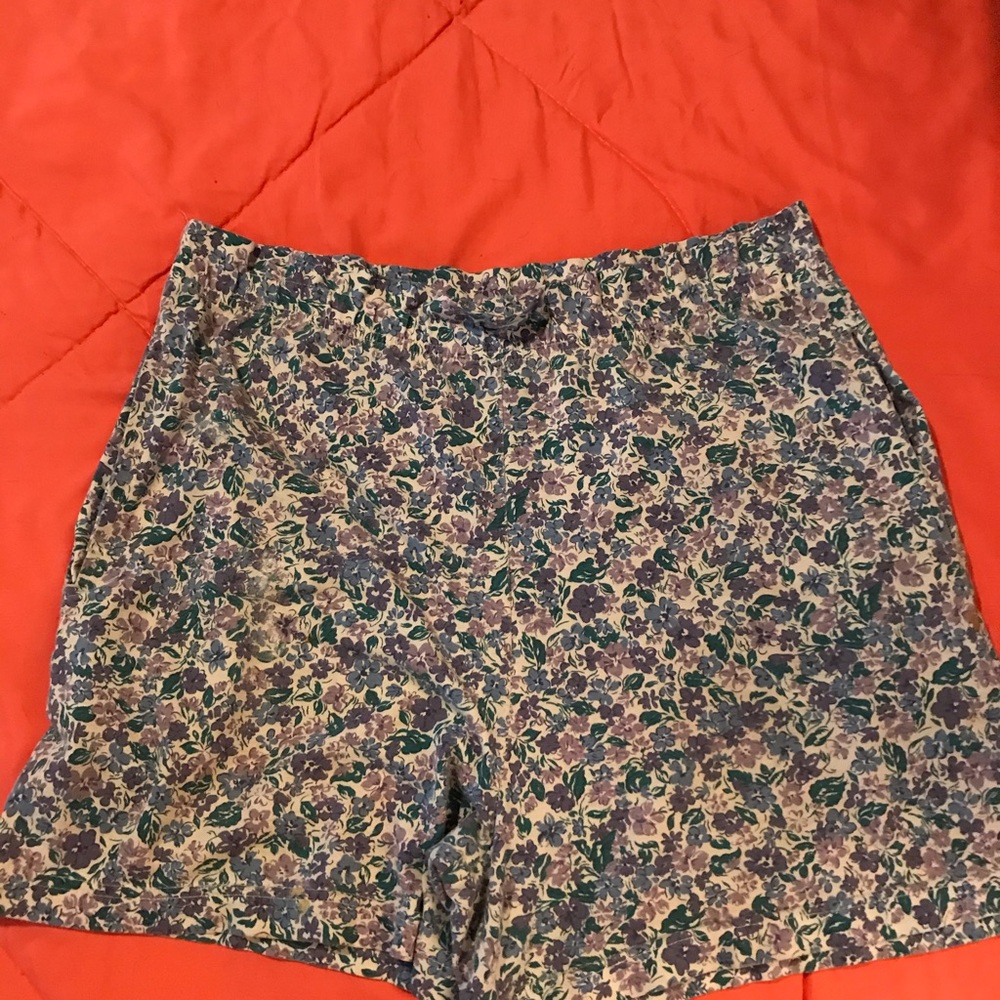 Vintage Ruffle topped floral print shorts